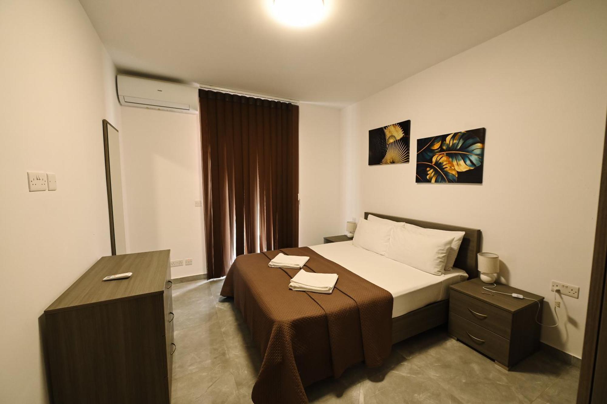 Apartment Cerviola Luxury 3 Bedroom *