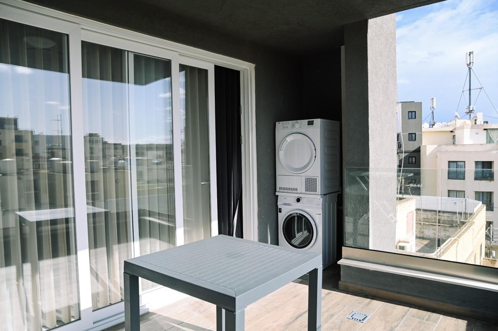 Apartment Cerviola Luxury 3 Bedroom *